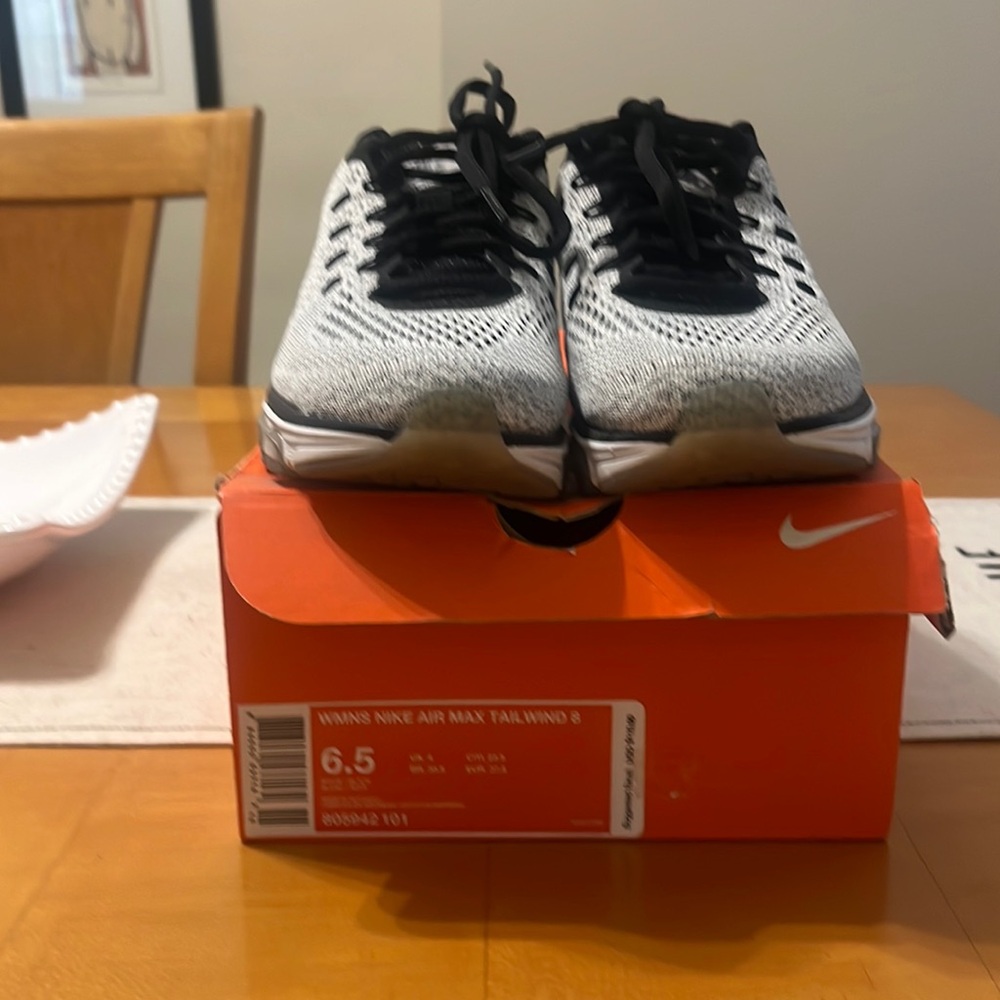 Nike Air Max Tailwind 8